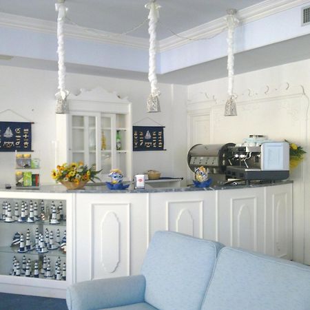 Hotel Maremonti Габичче-Маре Ресторан фото
